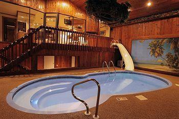 Sybaris Pool Suites Mequon Екстер'єр фото